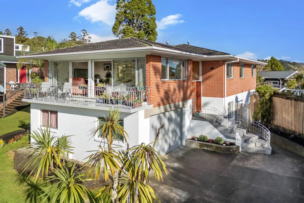 Titirangi 6બેડરૂમ Upstairs - Downstairs - Double Home Layout