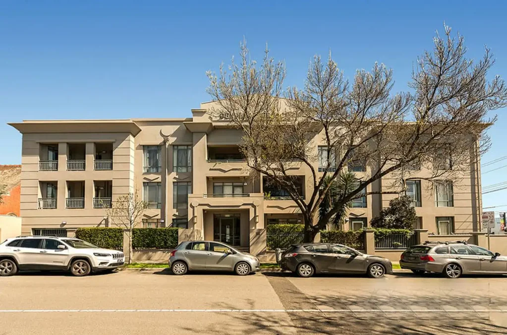 'Denbigh Terrace' - Spacious and beautifully appointed two-bedroom residence
