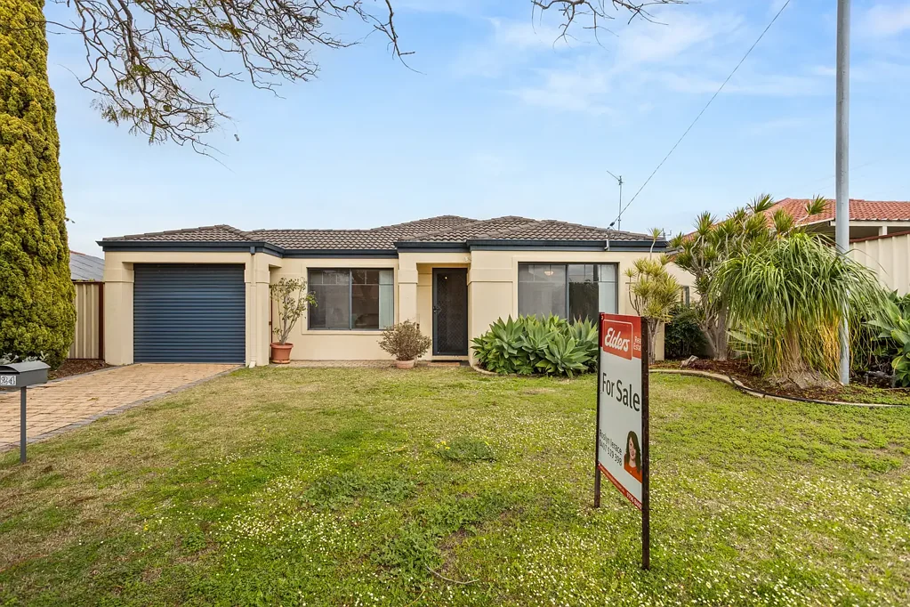 24 Woodrow Street, Carey Park, WA 6230