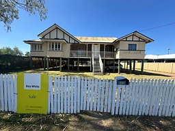 102 Parry Street, Charleville