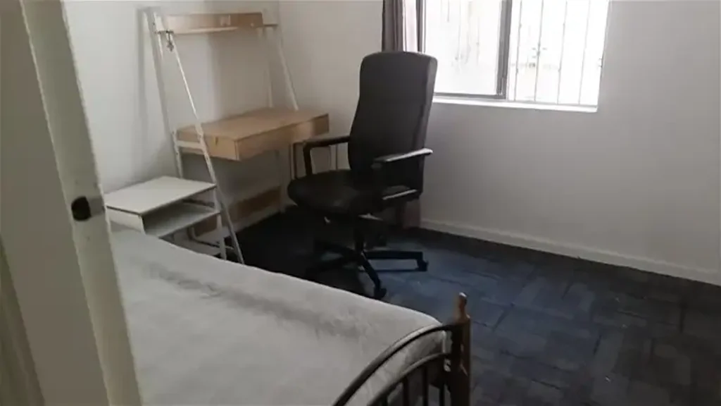2 Bedrooms in Stanmore for lease!