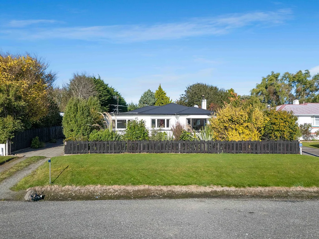 Lorneville 3 Bedroom Solid Family Comfort in the Heart of Lorneville