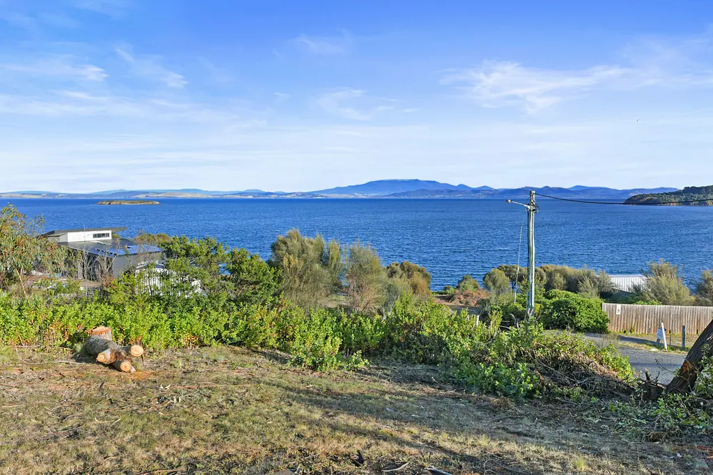 77 Grevillea Street, Primrose Sands, TAS 7173