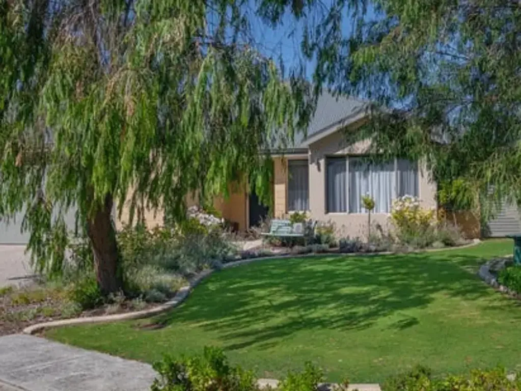 7 Hobby Road, Broadwater, WA 6280