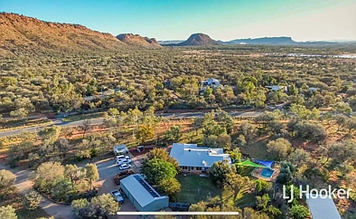 Ilparpa 5 Slaapkamer Rural Retreat with Views