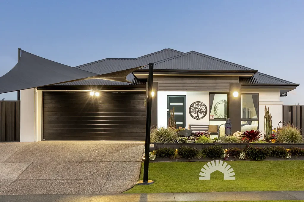 Burpengary 4房 活跃家庭的梦想 | 侧面通道和嵌入式泳池 The Active Family's Dream | Side Access & Inground Pool