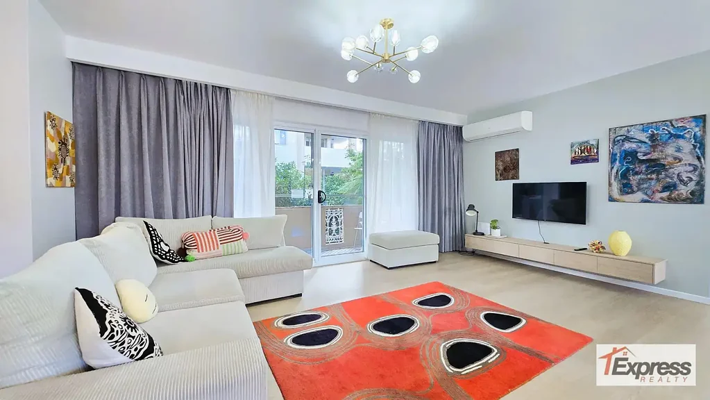 RENOVATED & FULLY FURNISHED (OR UNFURNISHED) APARTMENT WITH QUALITY FINISHES