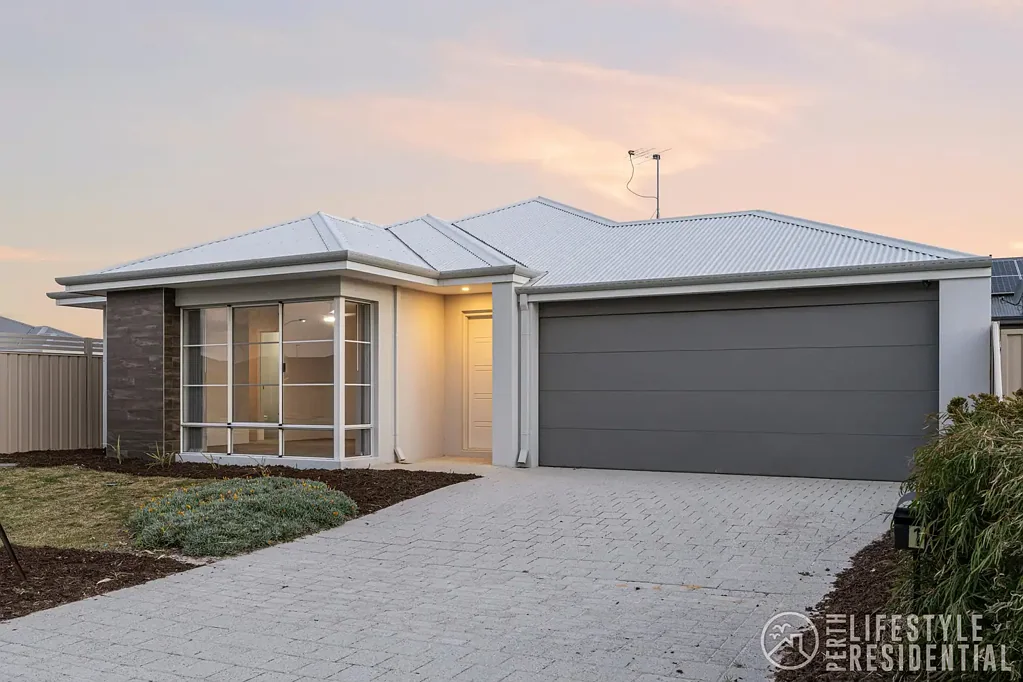1 Volunteer Street, Two Rocks, WA 6037