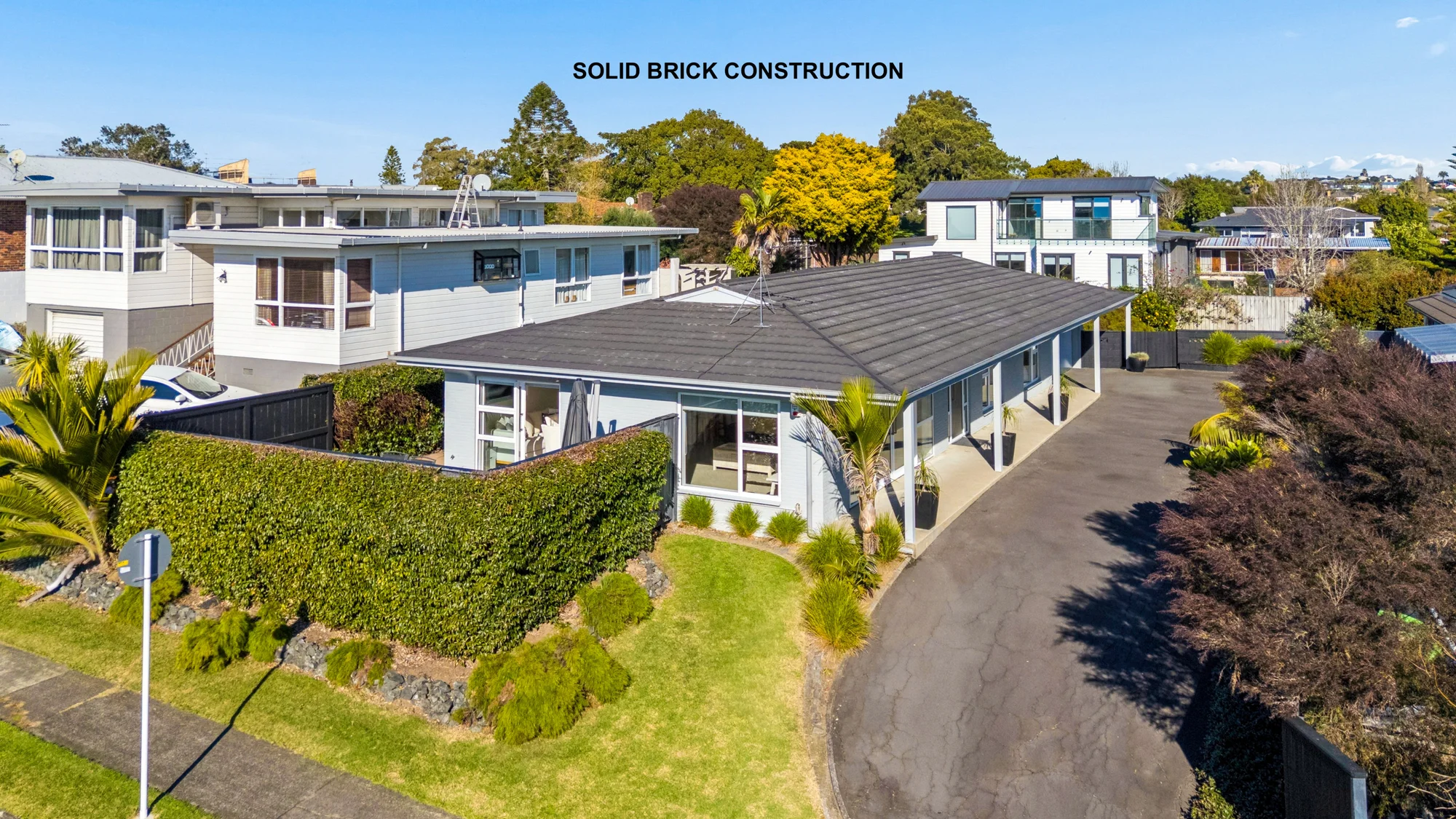 Sunnyhills 4 Bedroom Modern Comfort, Easy Care Appeal