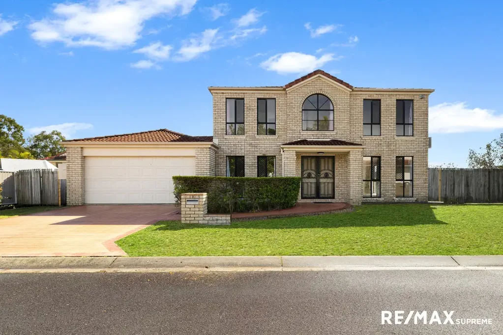 Coopers Plains 4Zimmer Brick Family Home | Coopers Plains LOVINGLY OWNER-OCCUPIED | EXPANSIVE FAMILY LIVING | 766m² LAND