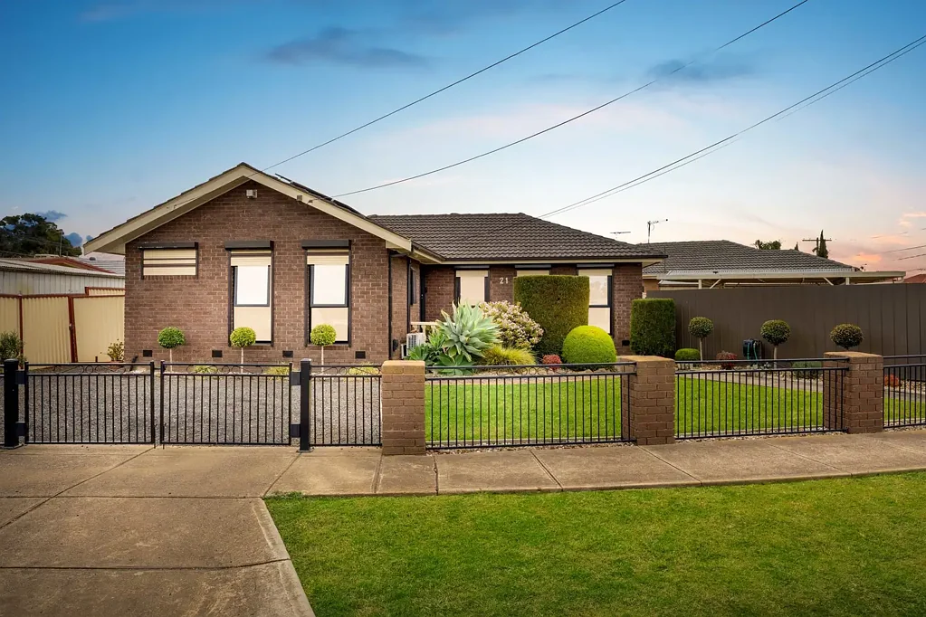 21 Bunya Drive, Albanvale, VIC 3021