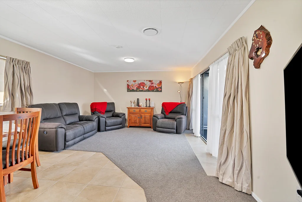 Kensington 2房  Secure & Superbly Located