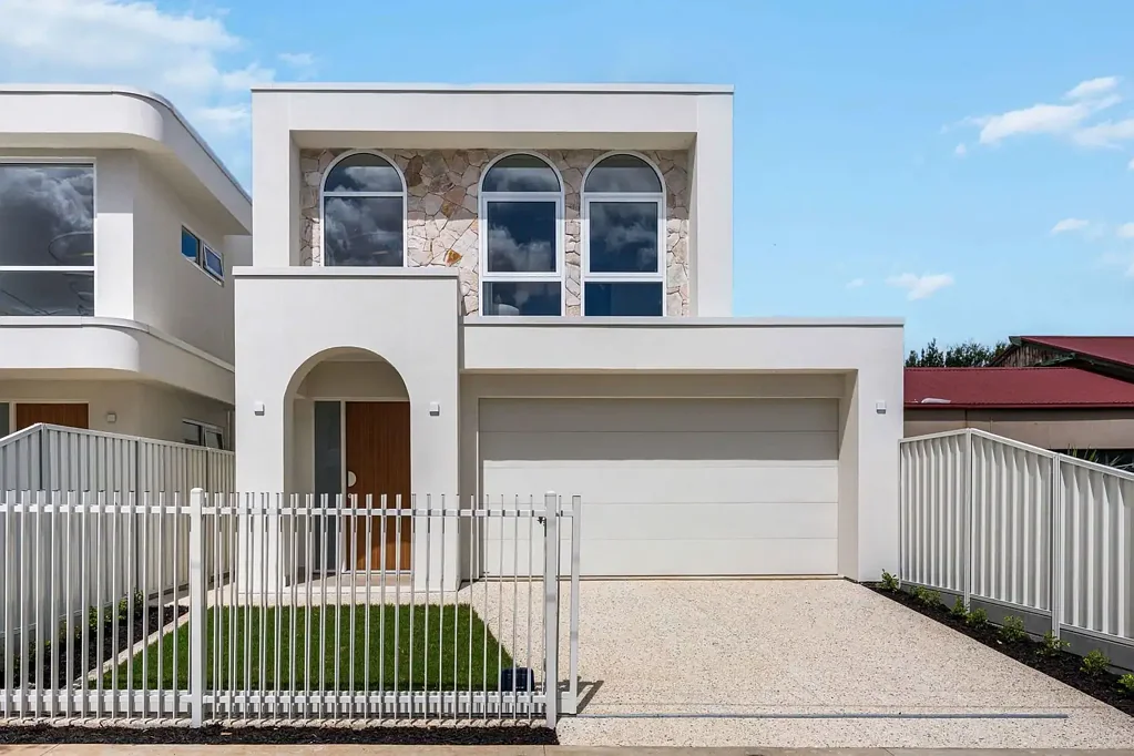 Brooklyn Park 4ਬੈੱਡਰੂਮ Brand-New Living with Designer Appeal