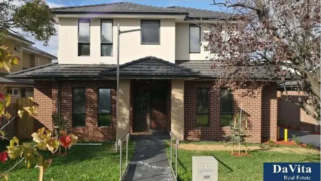 Fully Furnished Student Accommodation with Ensuite, Walking Distance to Monash University!