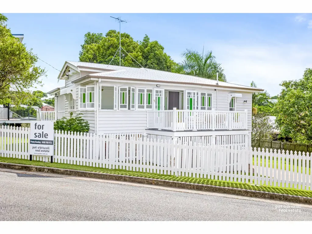 8 Dobbs Street, The Range, QLD 4700