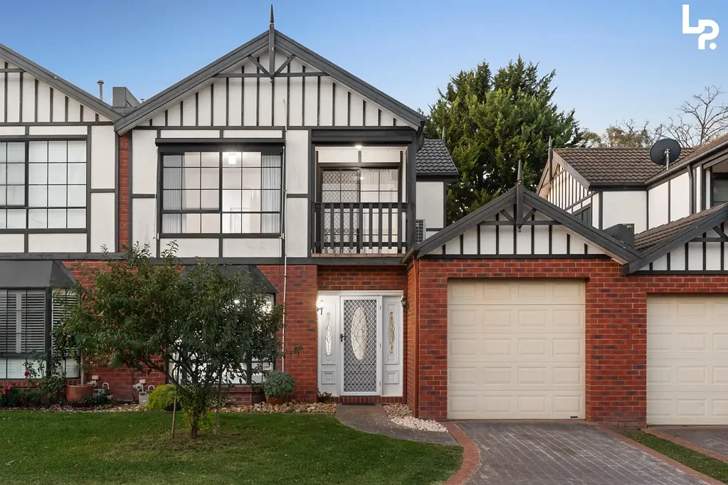4/40-44 Warrawong Drive, Berwick, VIC 3806