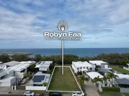 8 Marina Beach Parade, Mackay Harbour