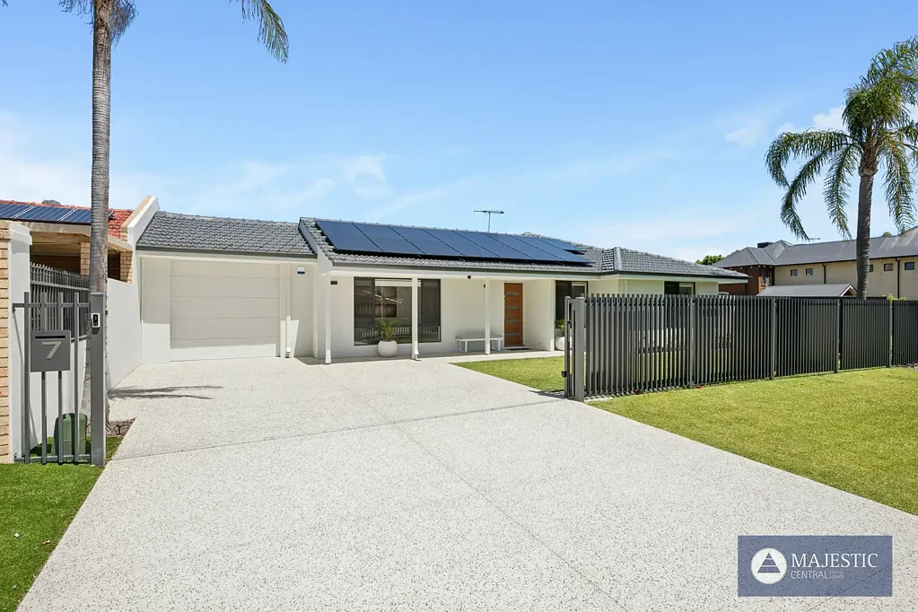 7 Mackenzie Road, Applecross, WA 6153