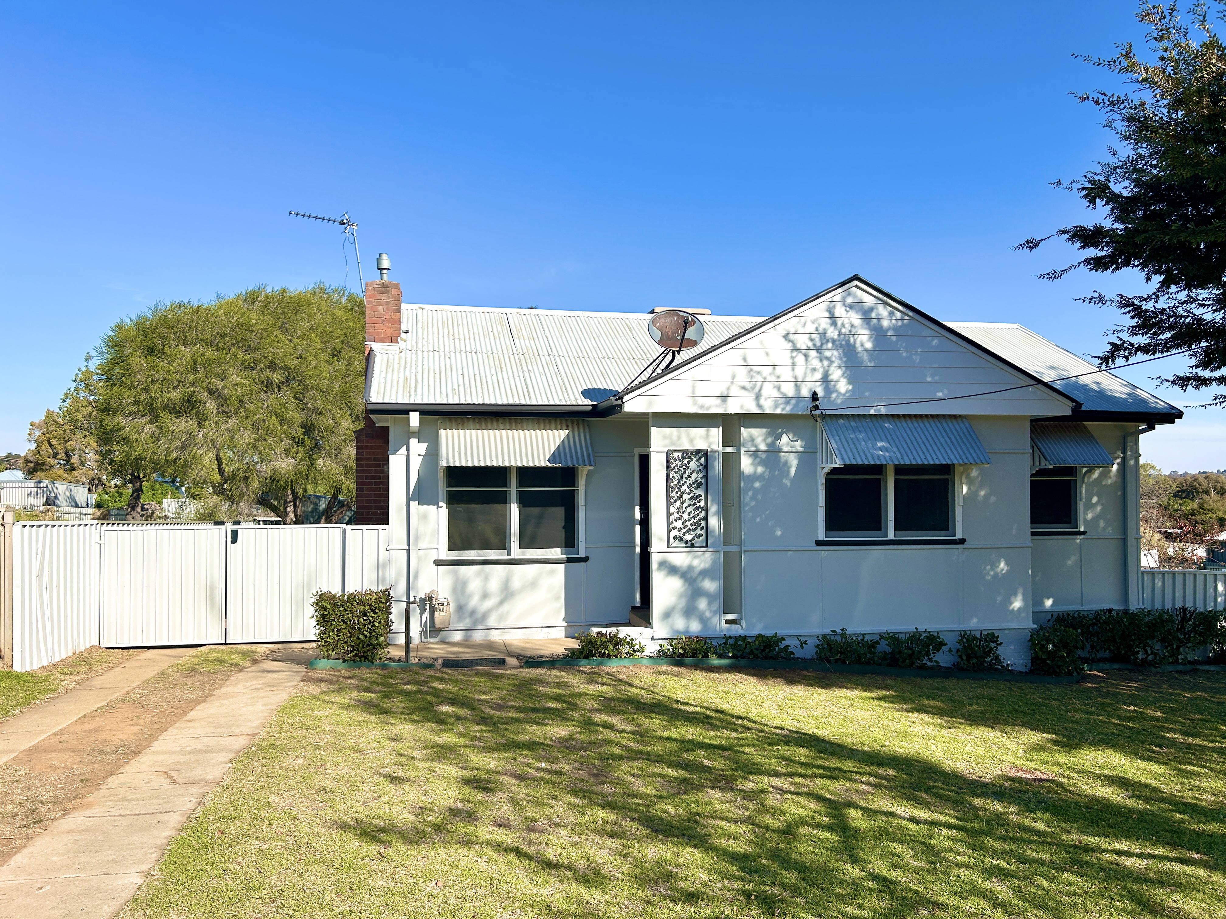 13 LILLIAN ST, JUNEE NSW 2663, 0 રૂમ, 0 બાથરૂમ, House