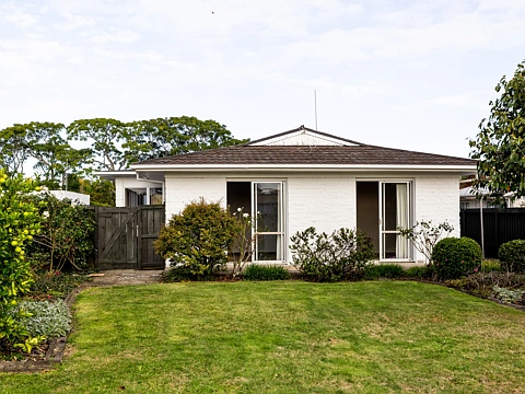 Dinsdale 2房  Home Sweet Home - Freehold title pending
