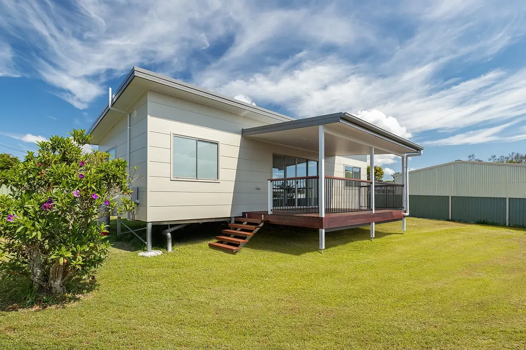 2 bedroom home close to Hospital