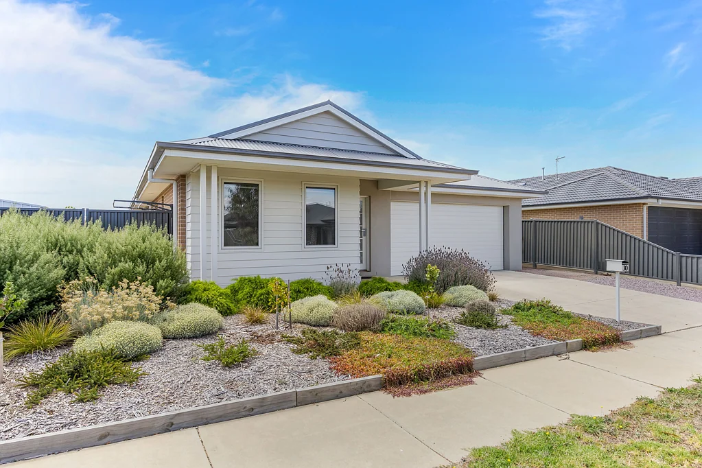 30 Marxsen Parade, Lucas, VIC 3350