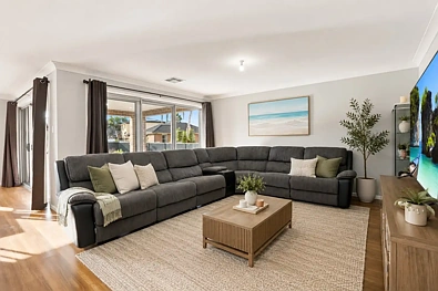 4 Wilkinson Street, Berkeley, NSW 2506, 7 રૂમ, 2 બાથરૂમ, House
