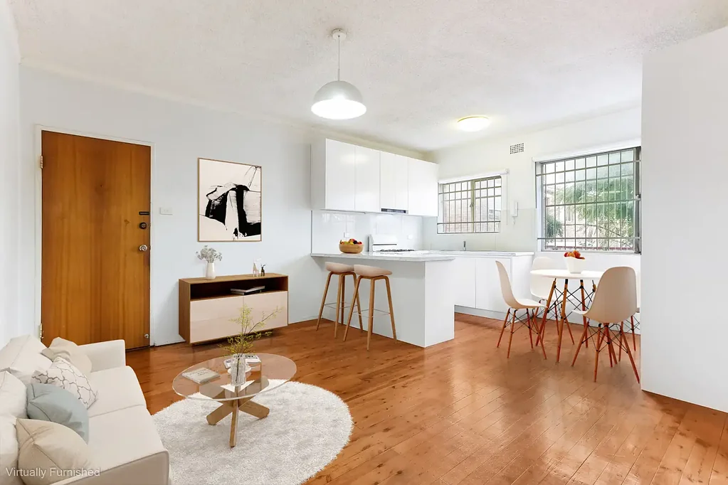 SPACIOUS UNIT IN PRIME LOCATION !