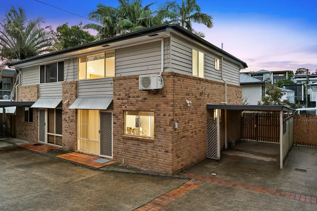 Morningside 3ห้องนอน FRESHLY UPDATED WITH GENEROUS PRIVATE COURTYARD