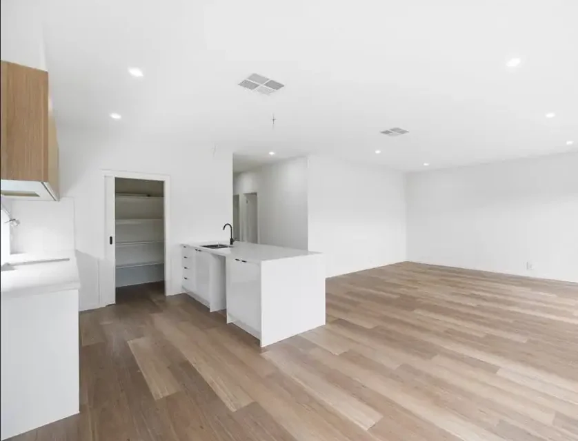 17 Sparrowhawk Crescent, Deanside, North West Melbourne, 4 chambres, 2 salles de bain, House