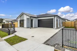 13 & 13A McIndoe Road, Kumeu