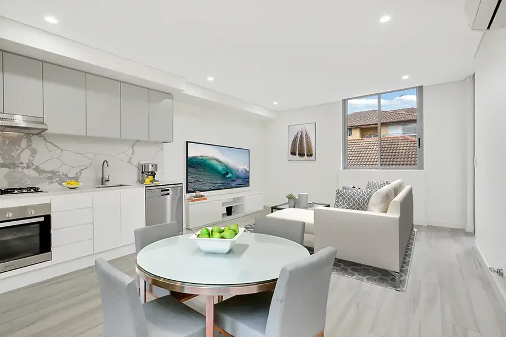 LUXURY 1 BEDROOM APARTMENT