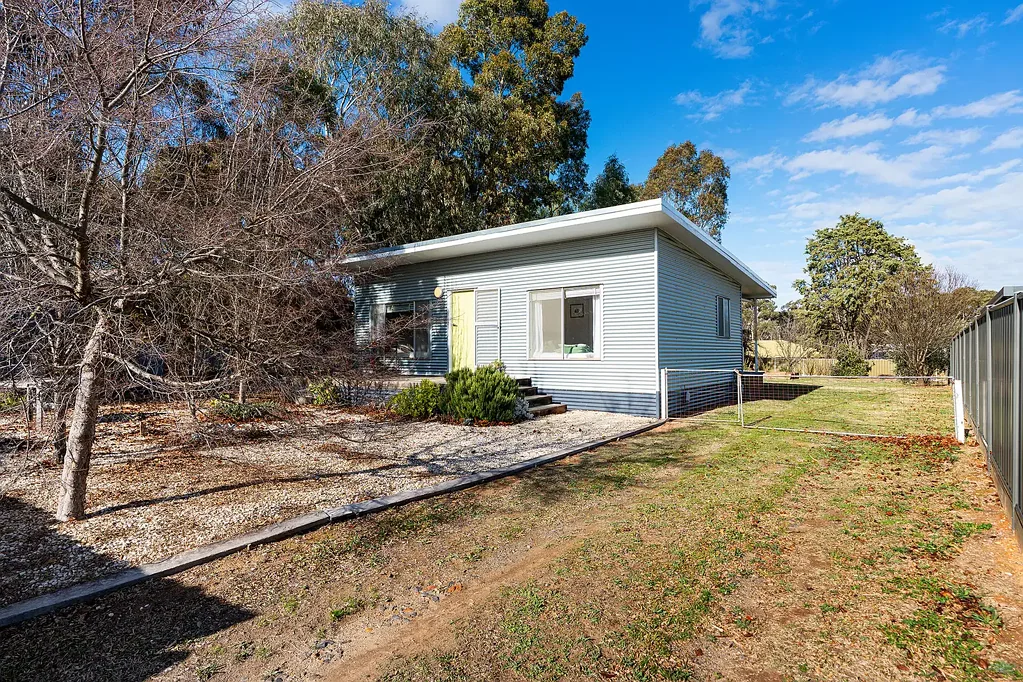 24 Stephen Street, Campbells Creek, VIC 3451