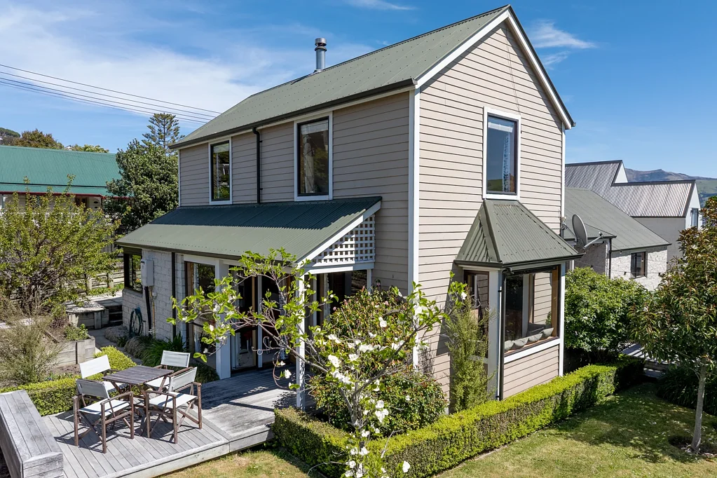 Akaroa 4ਬੈੱਡਰੂਮ Substantial home in a premium position