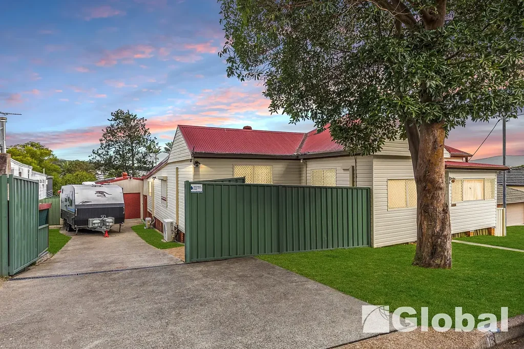 West Wallsend 4房  The man cave you desperately want!