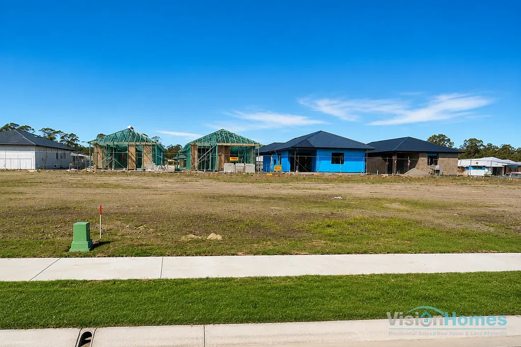 Morayfield 313m²注册地块 10m临街面宽 平坦易建 现代住宅设计 社区配套完善 交通便捷 REGISTERED & READY TO BUILD IN AFFINITY ESTATE, MORAYFIELD