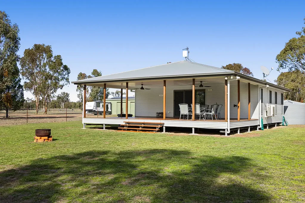 Leyburn "Sundown" - 25 Acres of Easy-Care Country Living