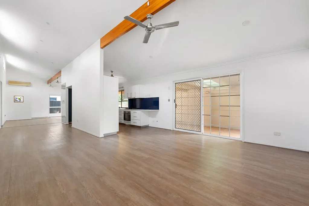 Spacious Family Home in Leafy Tarragindi Setting