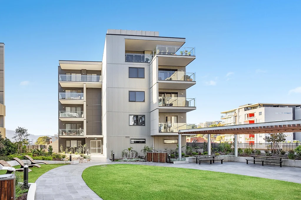 B411/83 Campbell Street, Wollongong, NSW 2500