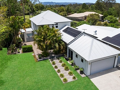 Southside 4 Slaapkamer Contemporary Two-Level Luxury with Pool & Alfresco Oasis