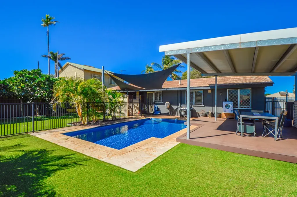 Port Hedland 3غرفة نوم Oasis in Cooke Point! Beautifully renovated BRICK Home with MASSIVE Pool, Shed and Gardens to die for!