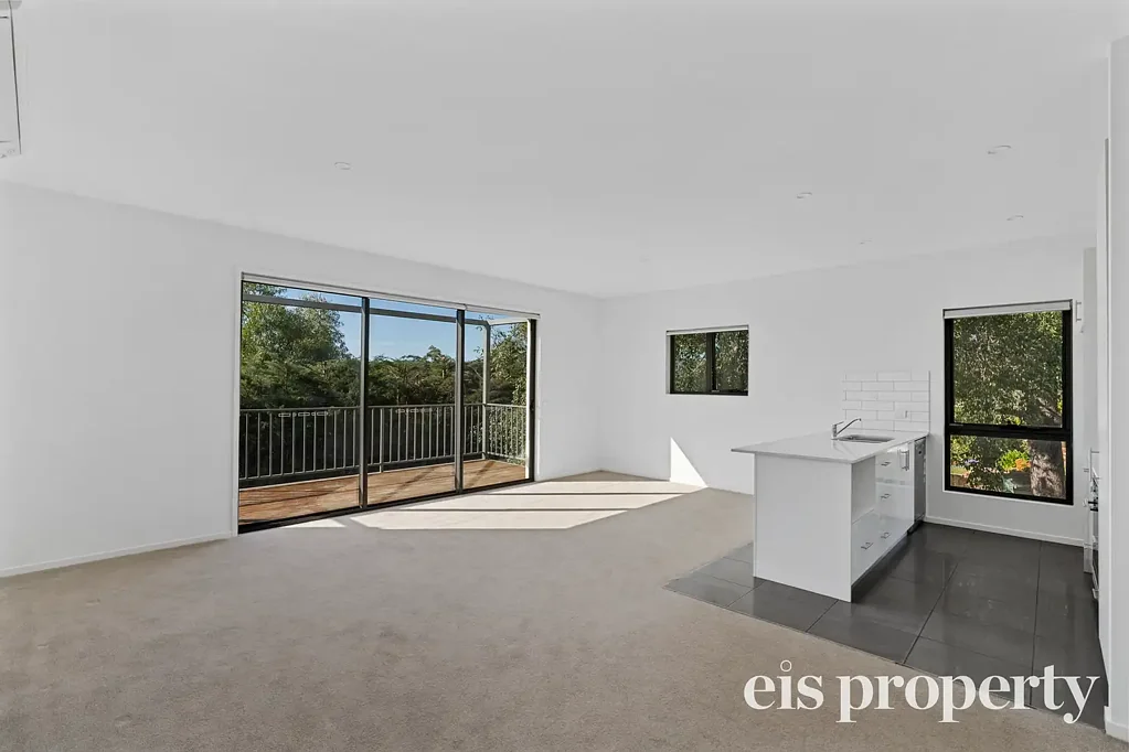 New Town 3房  Stylish modern townhouse in central location