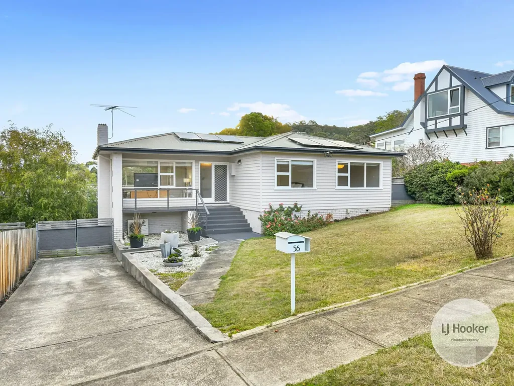 Bellerive 3બેડરૂમ Possibilities Abound in this Sought-After Location