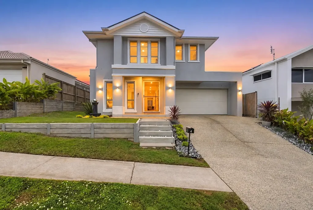 Terranora 5ਬੈੱਡਰੂਮ Modern Family Luxury in a Prestigious Terranora Setting