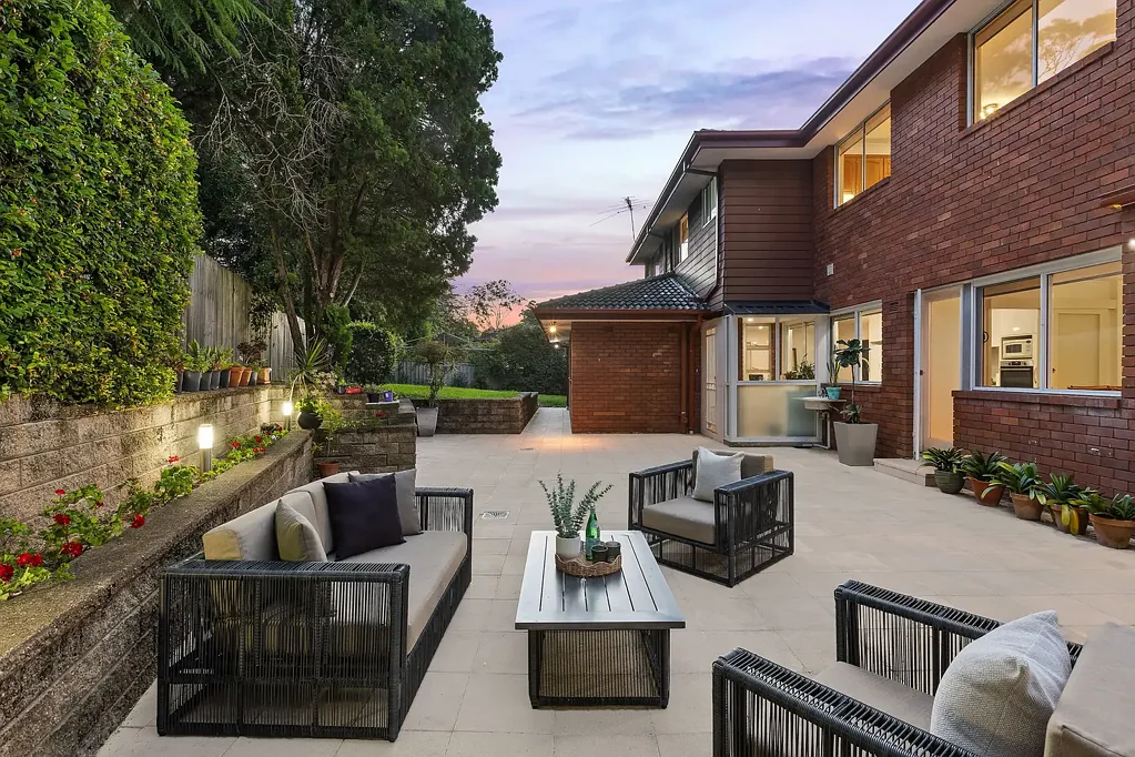 Epping 6कमरा Grand multigenerational family residence