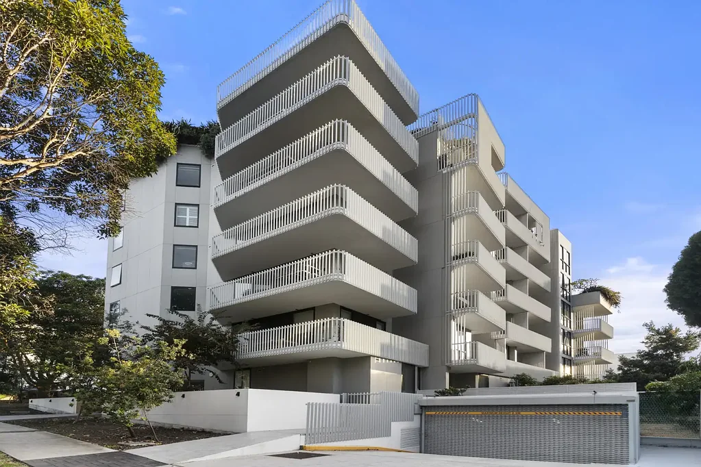 Sutherland 3कमरा Spacious Ground-Floor Living with Expansive Outdoor Entertaining