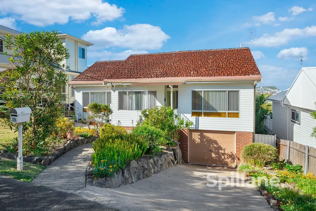 Merewether 4Moenga Timeless Elegance With Coastal Outlook