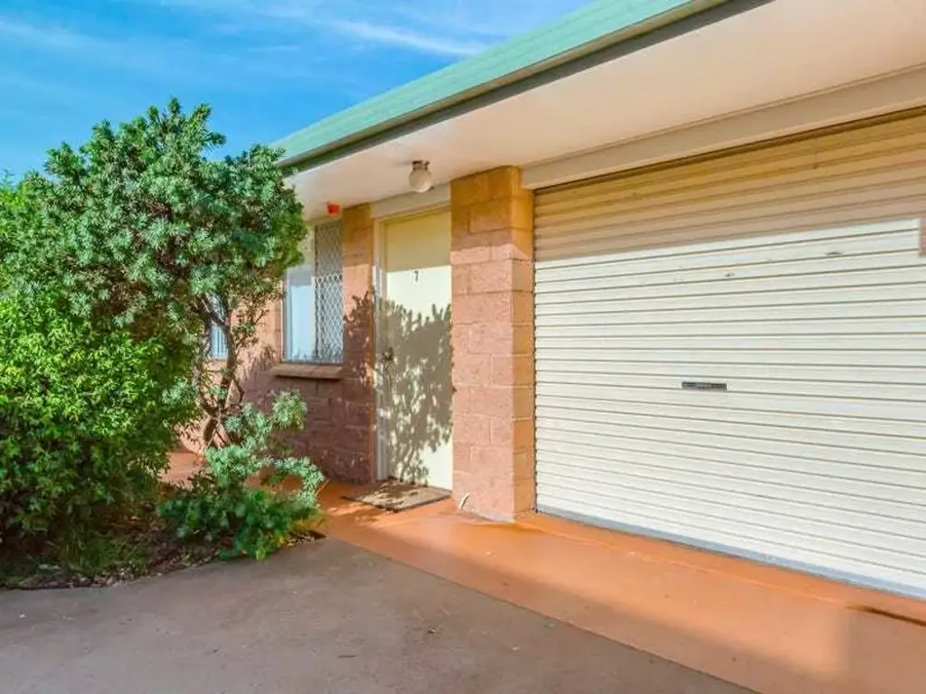 4/210 James Street, South Toowoomba, QLD 4350