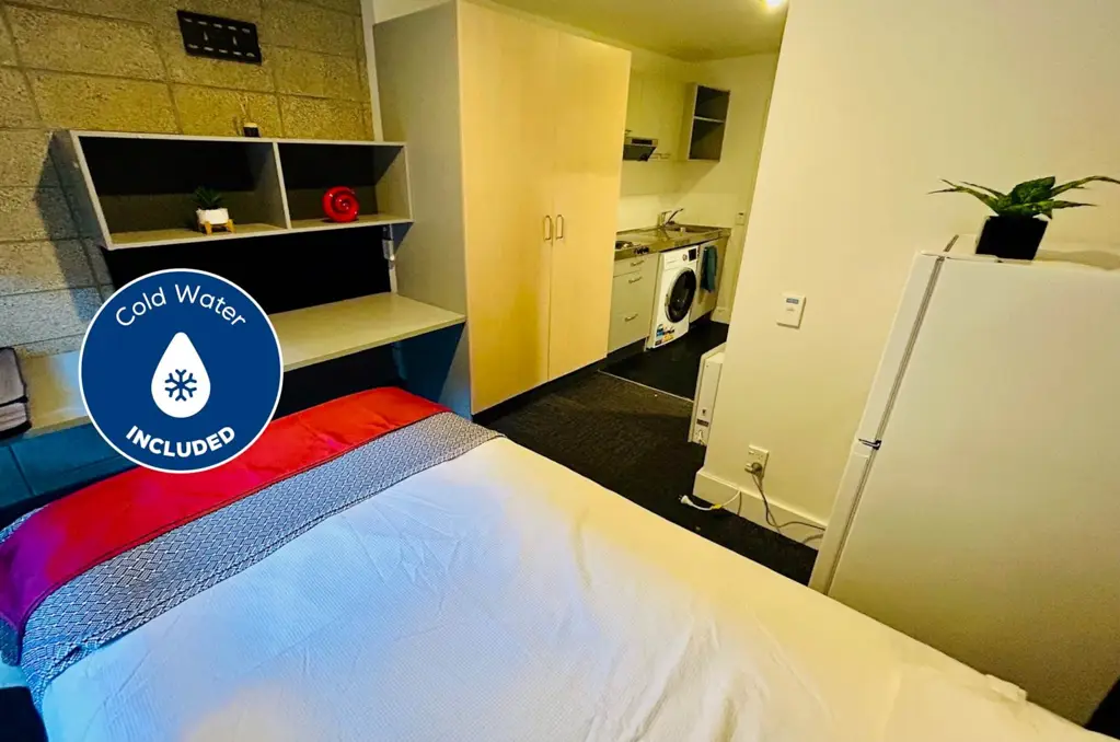 STUDIO Apartment on Beach Road
