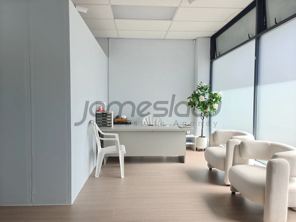Newmarket Renovated 85sqm 5-Room Office/Service Suite